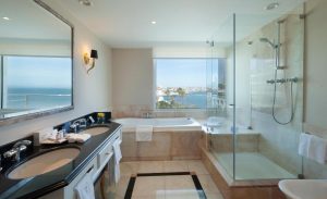 Hotel com Jacuzzi no Quarto em Cascais